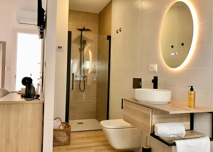 A Caseta De Sil Hotell Lira (A Coruna)